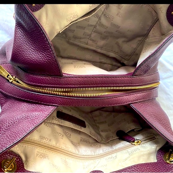 MICHAEL KORS SHOULDER BAG - Picture 7 of 12